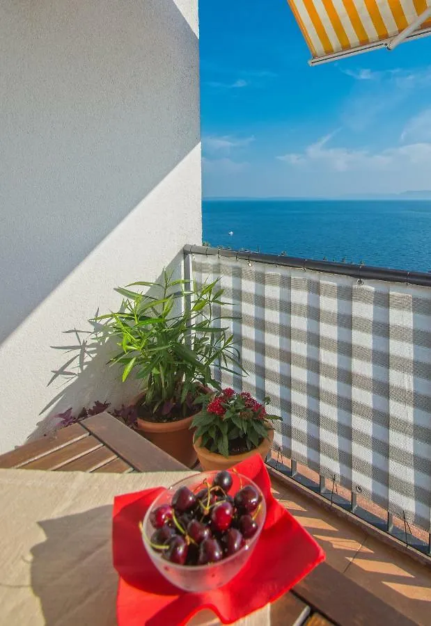 غييكا Apartment Paradise View