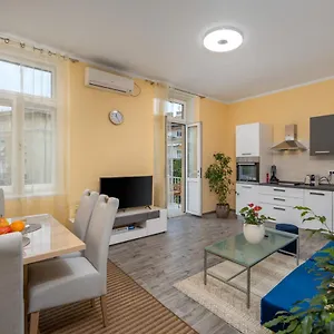 Riviere Luxury Apartment